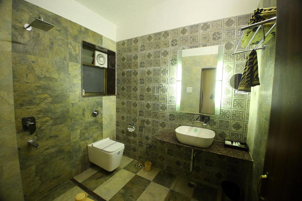 Tāla Mpt White Tiger Forest Lodge المظهر الخارجي الصورة