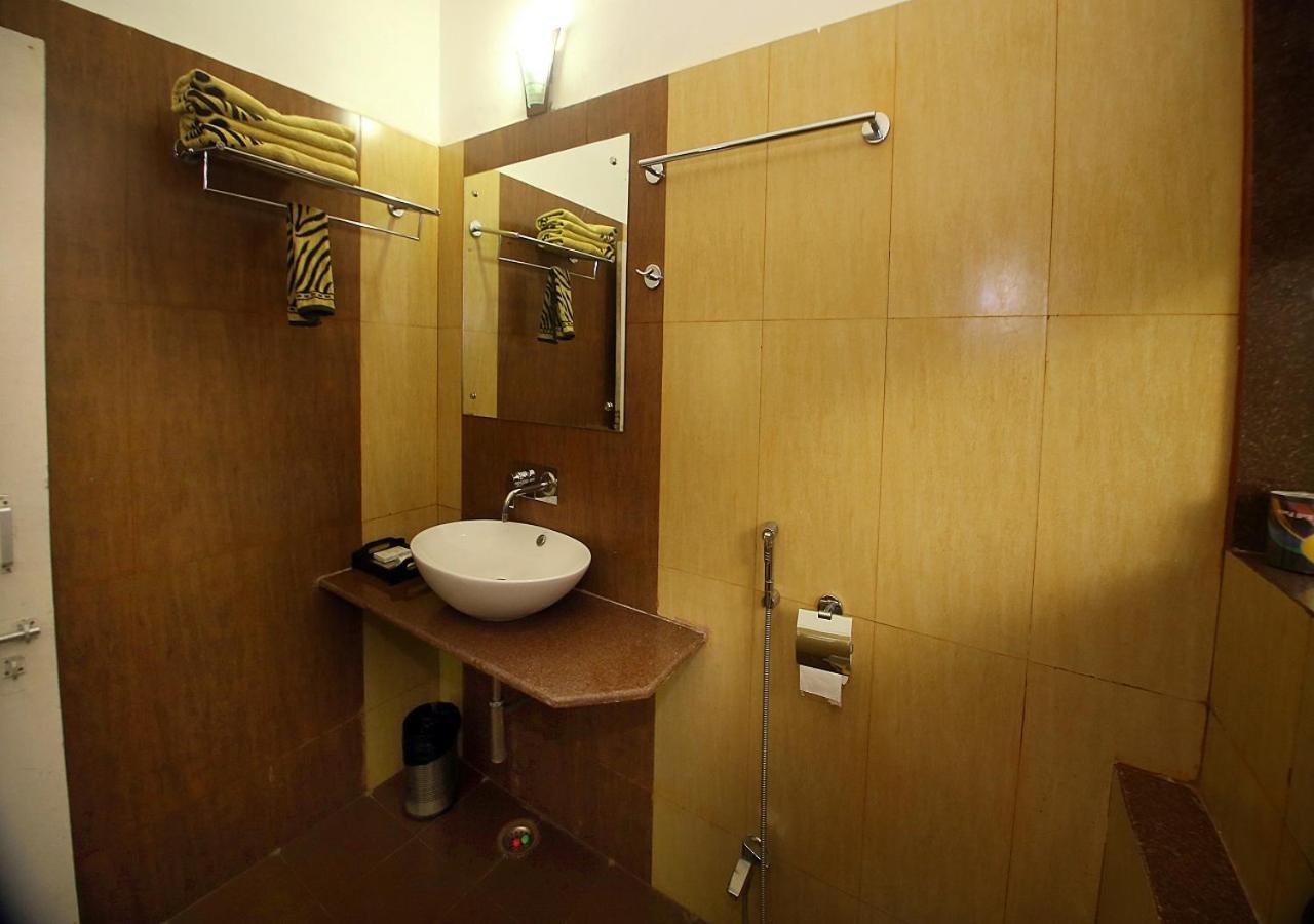 Tāla Mpt White Tiger Forest Lodge المظهر الخارجي الصورة